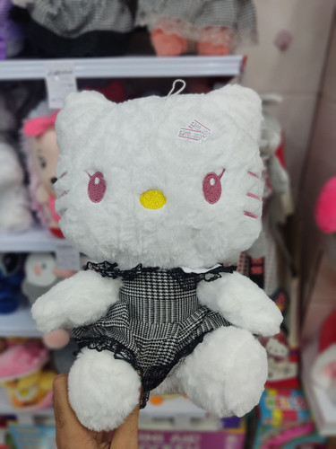 عروسک کیتی لباس کرومی